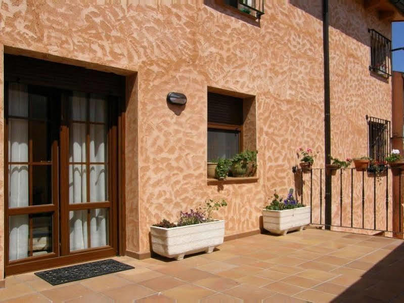 Casa Rural Patino Guest House Quintanas de Gormaz Ngoại thất bức ảnh